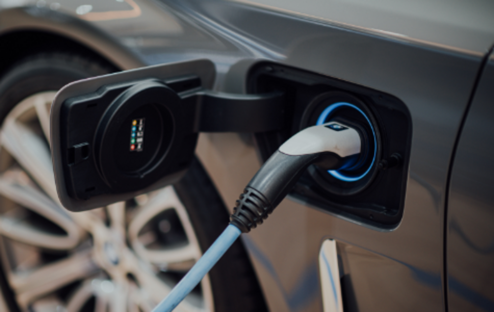 E-Auto beim Laden
